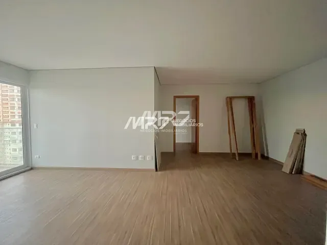 Apartamento com 147m² 3 quartos e 3 banheiros, à venda, no bairro Oficinas em Ponta Grossa
