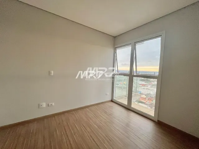 Apartamento com 147m² 3 quartos e 3 banheiros, à venda, no bairro Oficinas em Ponta Grossa