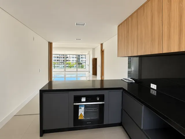 Apartamento com 246m² 4 quartos e 6 banheiros, à venda, no bairro Setor Noroeste em Brasília