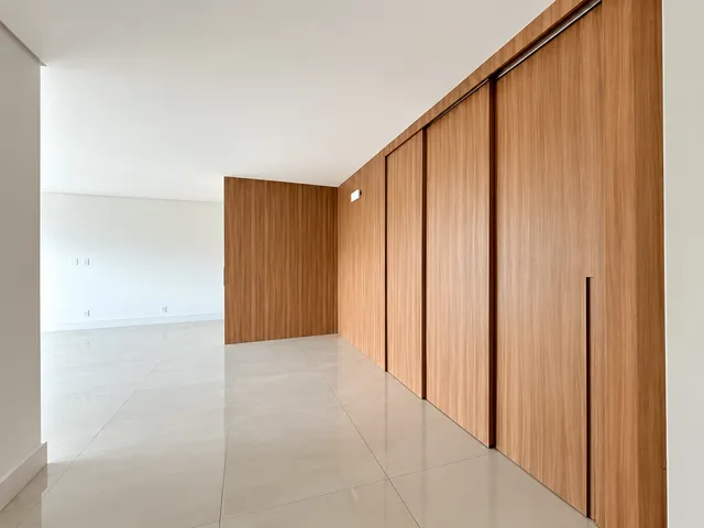Apartamento com 246m² 4 quartos e 6 banheiros, à venda, no bairro Setor Noroeste em Brasília