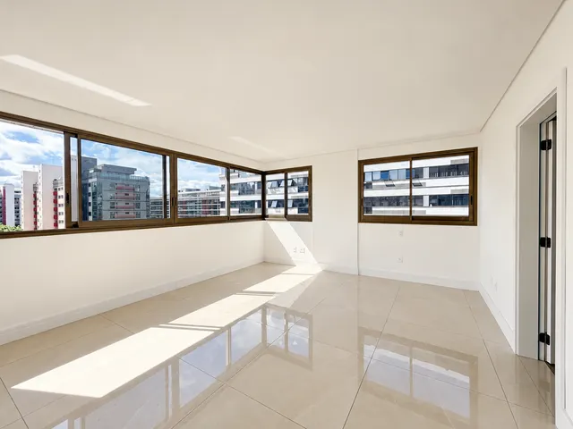 Apartamento com 246m² 4 quartos e 6 banheiros, à venda, no bairro Setor Noroeste em Brasília