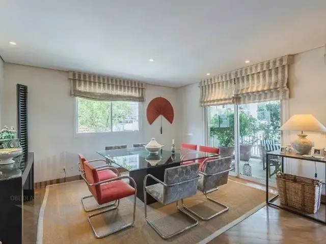 Apartamento 3 quartos e 5 banheiros, à venda, no bairro Vila Nova Conceição em São Paulo