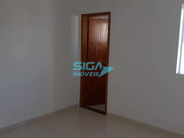 Apartamento 2 quartos e 2 banheiros, para alugar, no bairro Pão de Açúcar em Pouso Alegre