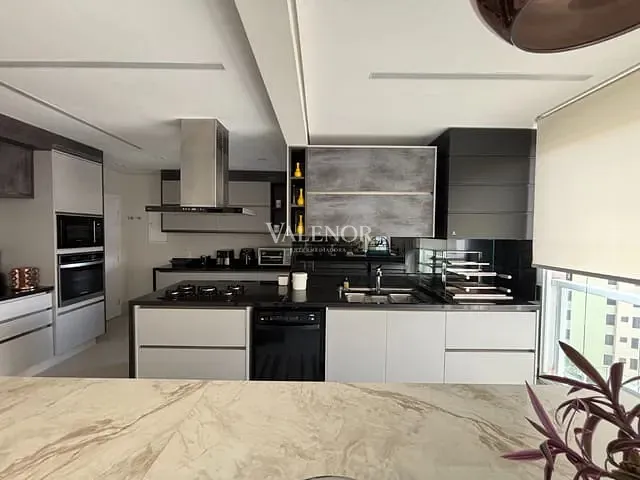 Apartamento com 188m² 3 quartos e 4 banheiros, à venda, no bairro Jardim das Samambaias em Jundiaí