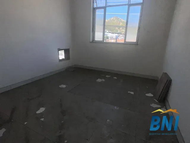 Apartamento com 55m² 1 quarto e 1 banheiro, para alugar, no bairro Praça Seca em Rio de Janeiro