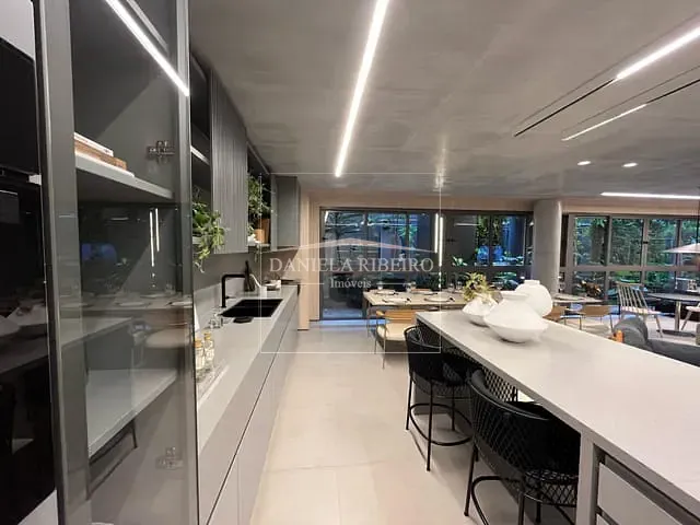 Apartamento 3 quartos e 3 banheiros, à venda, no bairro Gleba Fazenda Palhano em Londrina