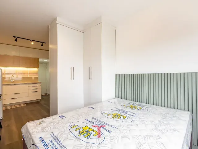 Apartamento com 33m² 1 quarto e 1 banheiro, para alugar, no bairro Centro Cívico em Curitiba