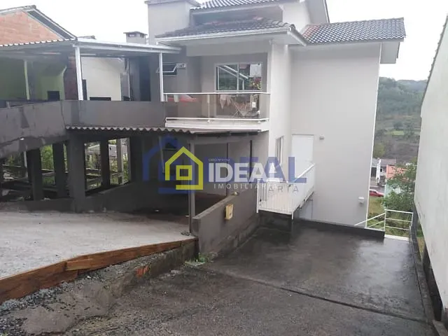 Apartamento 3 quartos e 1 banheiro, à venda, no bairro Sintrial em Concórdia