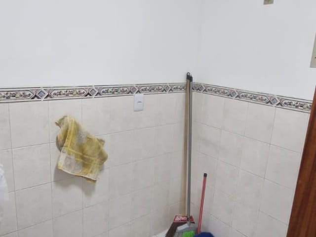 Apartamento 1 quarto e 1 banheiro, para alugar, no bairro Centro em Vassouras