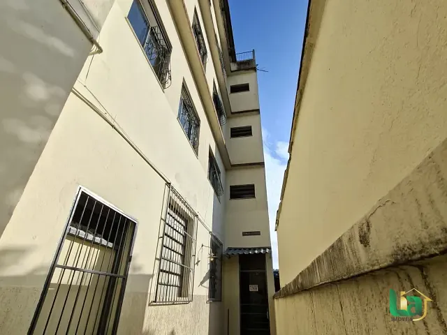 Apartamento 3 quartos e 1 banheiro, para alugar, no bairro Barra em Muriaé