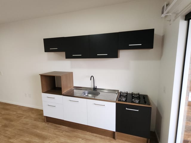 Apartamento 2 quartos e 2 banheiros, para alugar, no bairro Testo Central em Pomerode
