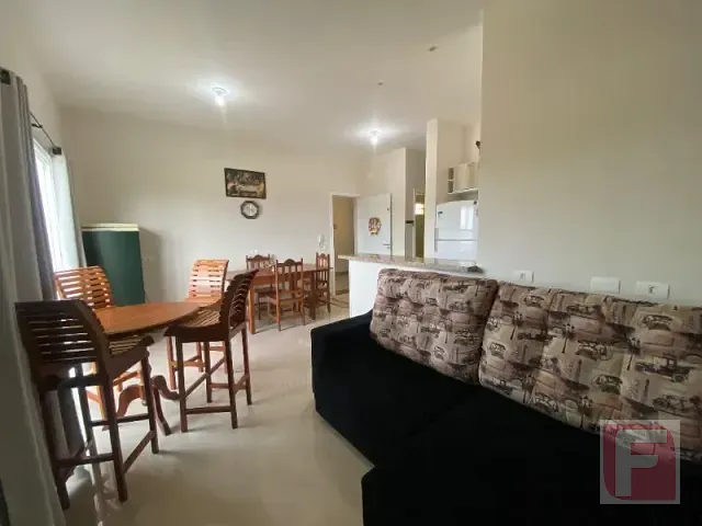 Apartamento 2 quartos e 1 banheiro, à venda ou para alugar, no bairro Centro em Itapoá