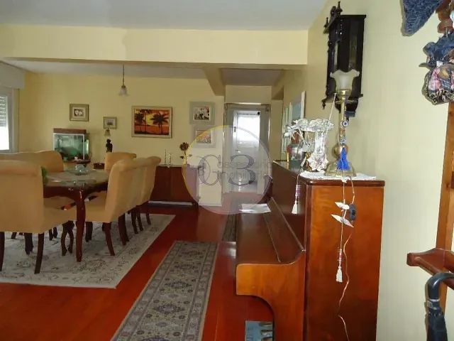 Apartamento 4 quartos e 2 banheiros, à venda, no bairro Centro em Pelotas