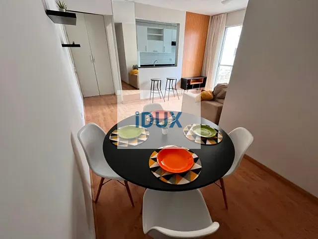 Apartamento com 61m² 2 quartos e 1 banheiro, para alugar, no bairro Água Verde em Curitiba