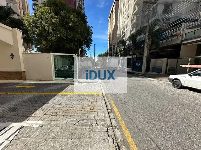 Apartamento com 61m² 2 quartos e 1 banheiro, para alugar, no bairro Água Verde em Curitiba