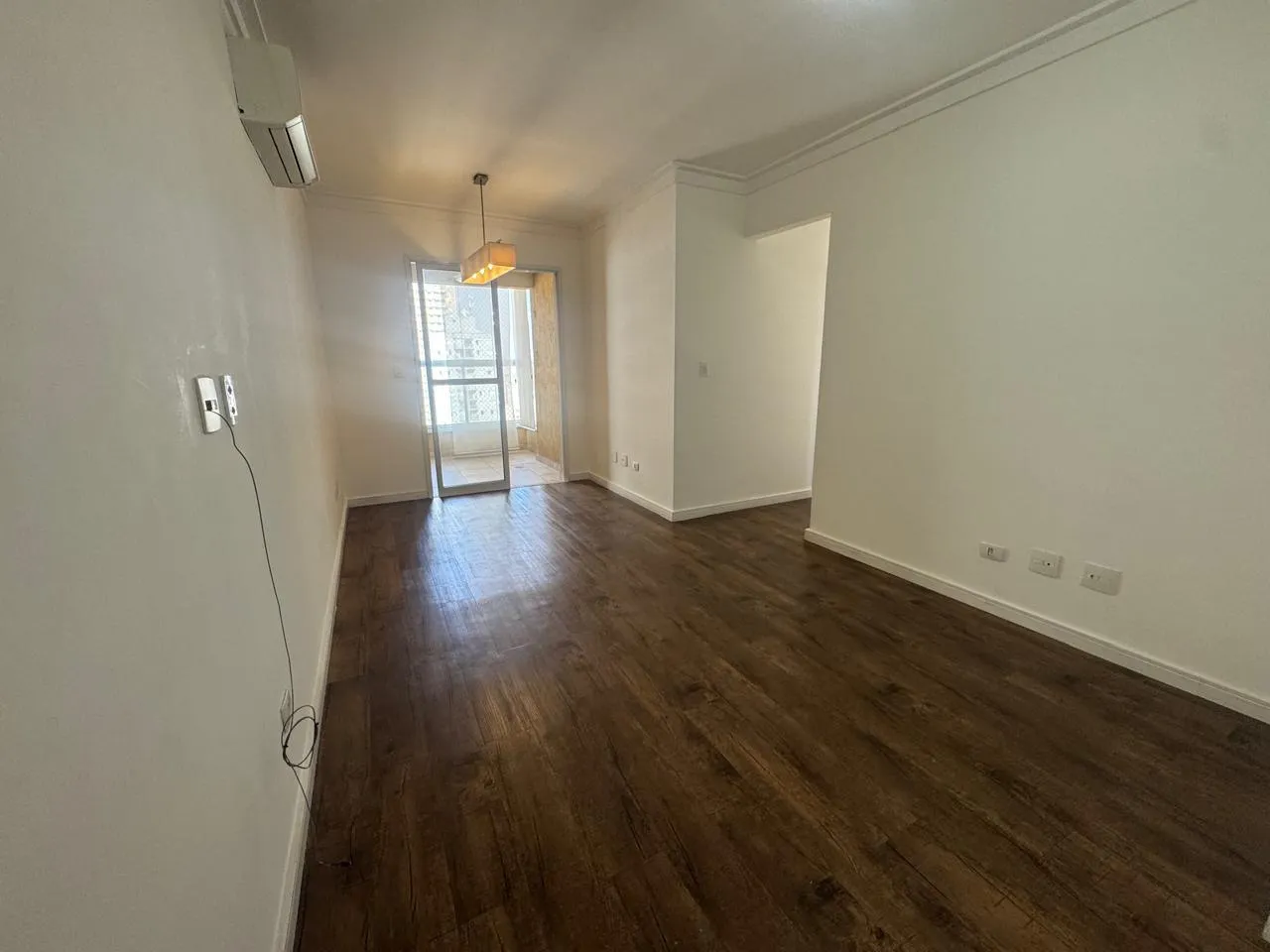 Apartamento com 3 dormitórios 1 suite, 2 banheiros e 1 Vaga.