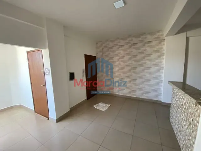 Apartamento 3 quartos e 1 banheiro, para alugar, no bairro Centro em Ituverava