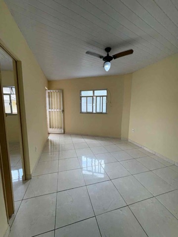 Apartamento 1 quarto e 1 banheiro, para alugar, no bairro Cascadura em Rio de Janeiro
