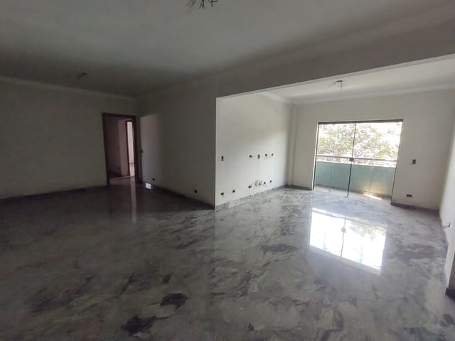 Apartamento com 180m² 3 quartos e 3 banheiros, à venda, no bairro Jardim Santa Clara em São João da Boa Vista