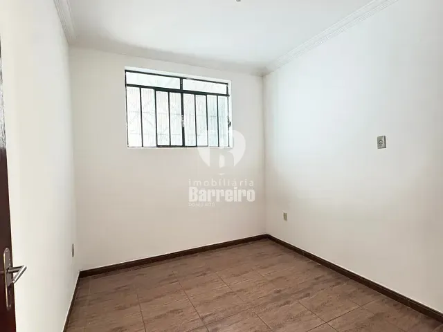 Apartamento 3 quartos e 1 banheiro, para alugar, no bairro Barreiro em Belo Horizonte