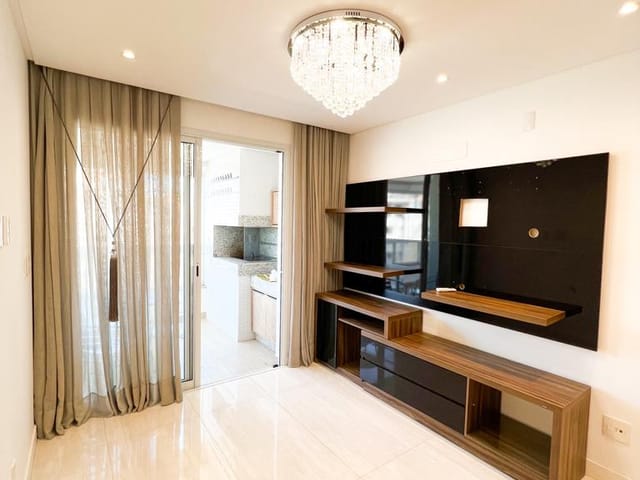 Apartamento 3 quartos e 1 banheiro, à venda, no bairro Estreito em Florianópolis