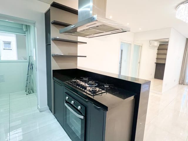 Apartamento 3 quartos e 1 banheiro, à venda, no bairro Estreito em Florianópolis