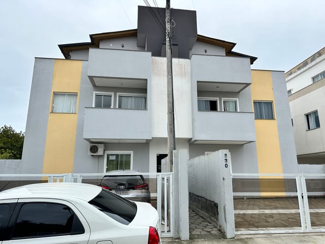 Foto do Apartamento - Compacto e  prático Apartamento 2 Quartos com Varanda, Churrasqueira e Vaga de Garagem descoberta- Bairro Ribeirão da Ilha 🏢 | Costão Sul Imóveis