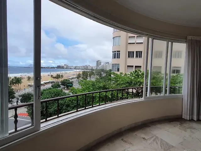 Apartamento com 300m² 4 quartos e 4 banheiros, à venda, no bairro Copacabana em Rio de Janeiro