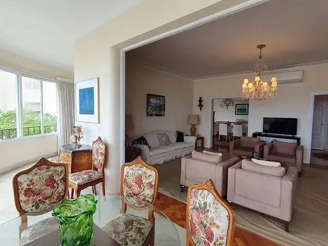 Apartamento com 300m² 4 quartos e 4 banheiros, à venda, no bairro Copacabana em Rio de Janeiro