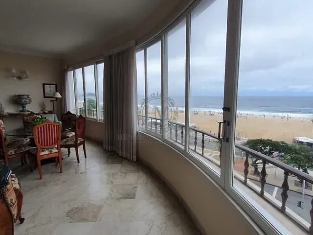 Apartamento com 300m² 4 quartos e 4 banheiros, à venda, no bairro Copacabana em Rio de Janeiro