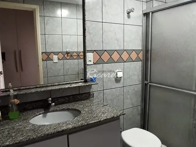 Apartamento com 92m² 2 quartos e 2 banheiros, para alugar, no bairro Centro em Arapongas