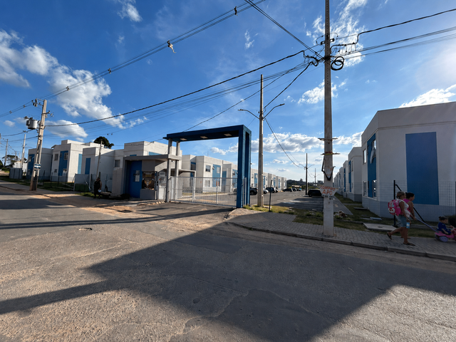 Apartamento 2 quartos e 1 banheiro, à venda, no bairro Estados em Fazenda Rio Grande