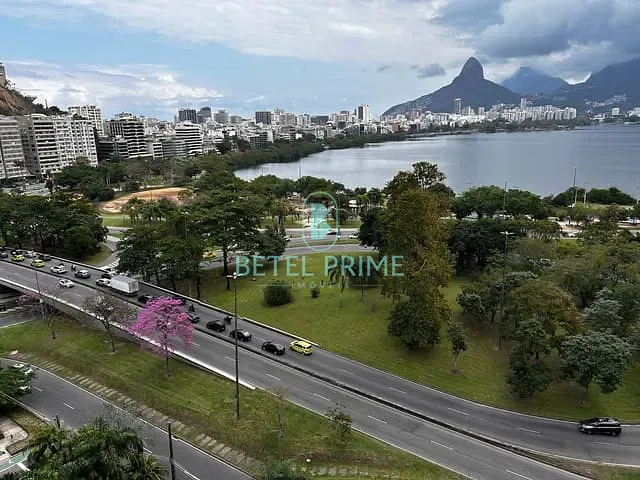 Apartamento com 187m² 3 quartos e 3 banheiros, para alugar, no bairro Lagoa em Rio de Janeiro