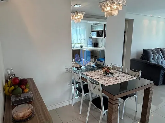 Apartamento 2 quartos e 2 banheiros, à venda, no bairro Centro em Camboriú