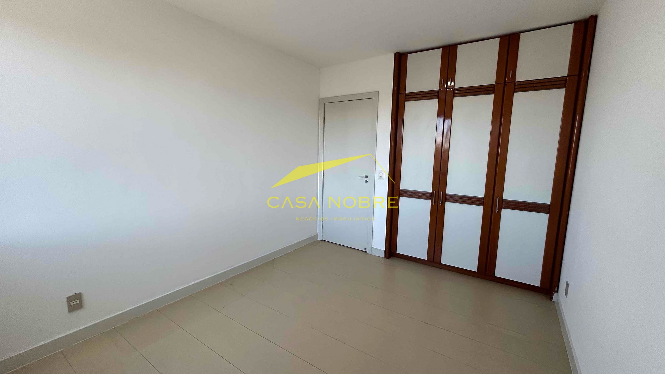 Apartamento à venda e aluguel com 4 quartos, 220m² - Foto 11