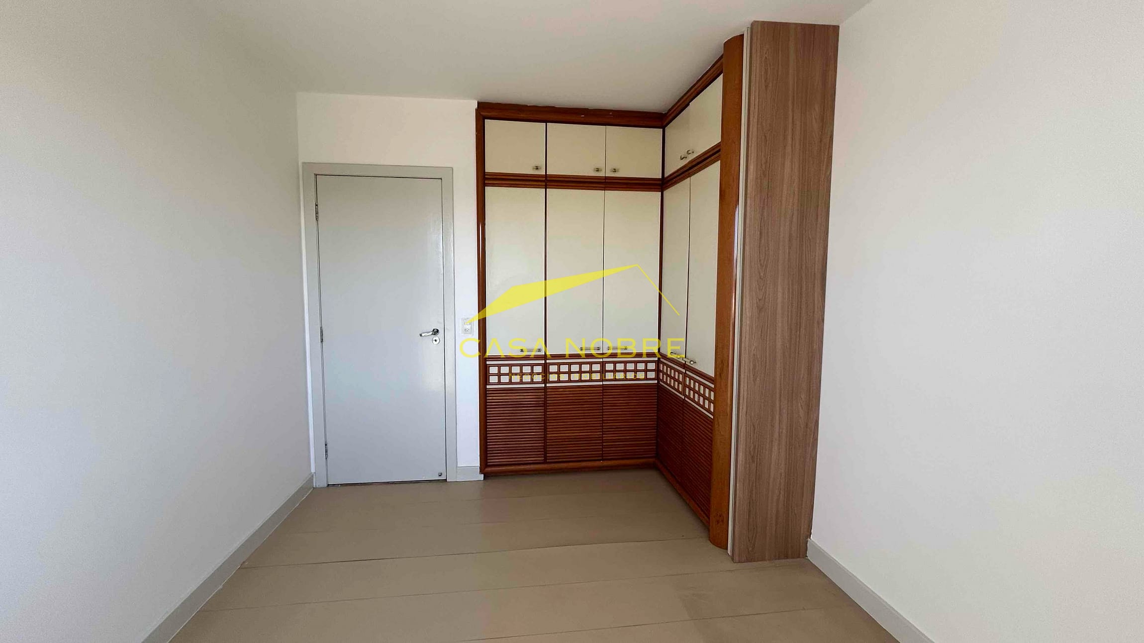 Apartamento à venda e aluguel com 4 quartos, 220m² - Foto 12
