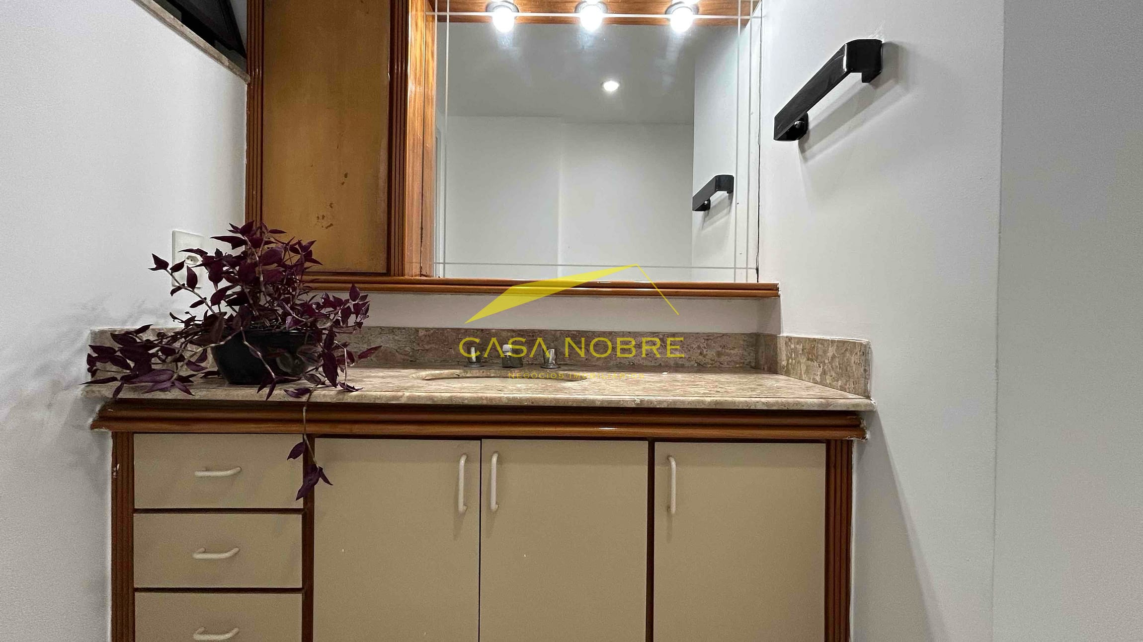 Apartamento à venda e aluguel com 4 quartos, 220m² - Foto 9