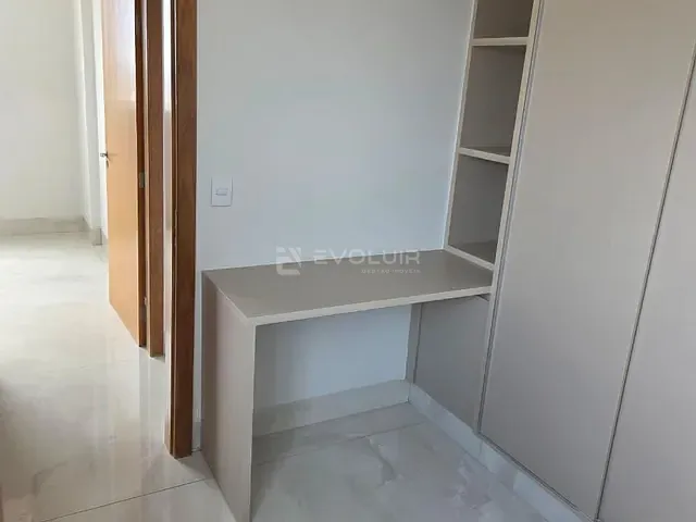 Apartamento 3 quartos e 2 banheiros, para alugar, no bairro Setor Pedro Ludovico em Goiânia