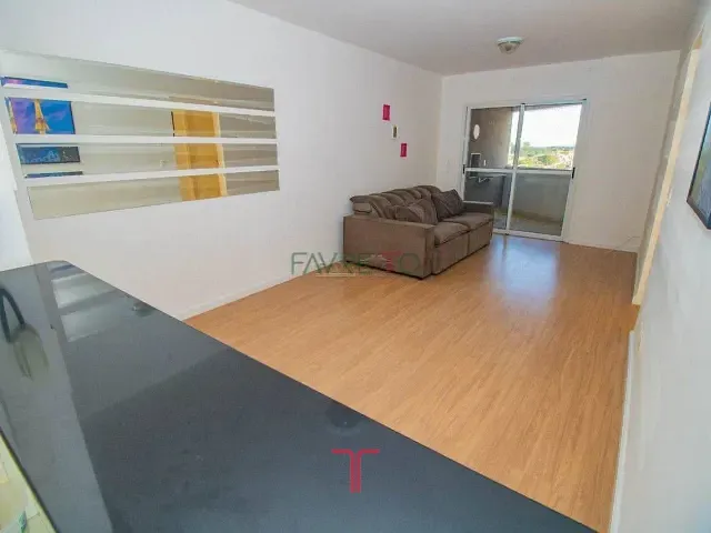 Apartamento 3 quartos e 1 banheiro, à venda, no bairro Capão Raso em Curitiba
