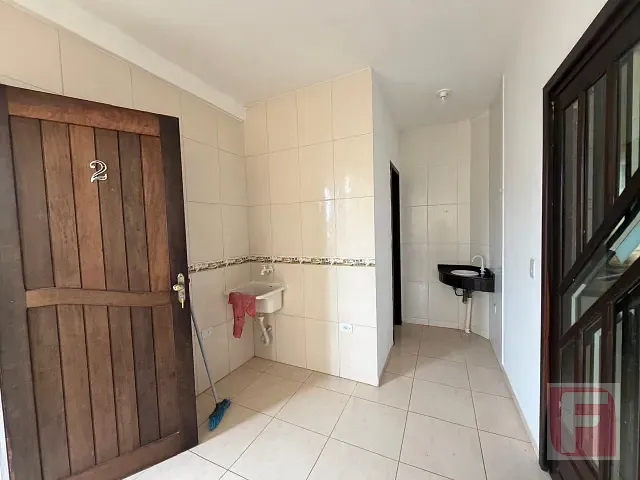 Apartamento 3 quartos e 2 banheiros, para alugar, no bairro Centro em Itapoá