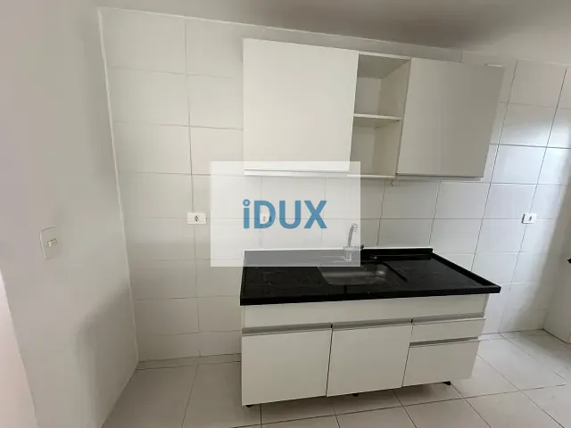 Apartamento 2 quartos e 2 banheiros, para alugar, no bairro Boqueirão em Curitiba