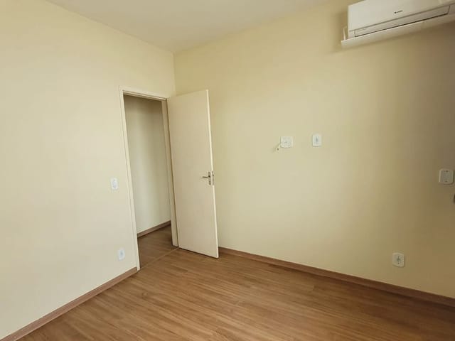 Apartamento com 68m² 2 quartos e 1 banheiro, à venda, no bairro Vila Valqueire em Rio de Janeiro