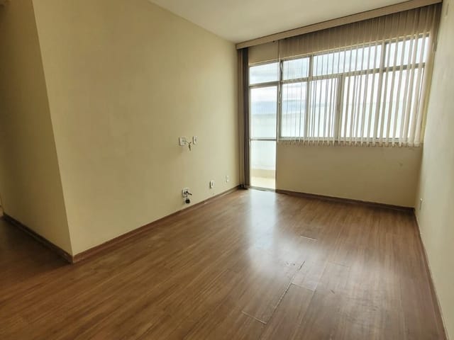 Apartamento com 68m² 2 quartos e 1 banheiro, à venda, no bairro Vila Valqueire em Rio de Janeiro