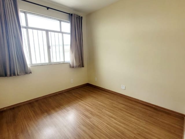 Apartamento com 68m² 2 quartos e 1 banheiro, à venda, no bairro Vila Valqueire em Rio de Janeiro