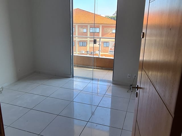 Apartamento 2 quartos e 1 banheiro, à venda, no bairro Madruga em Vassouras