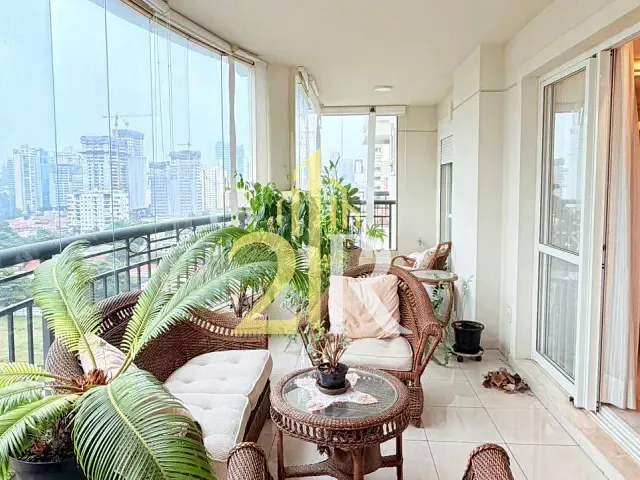 Apartamento com 198m² 3 quartos e 5 banheiros, à venda, no bairro Cidade Monções em São Paulo