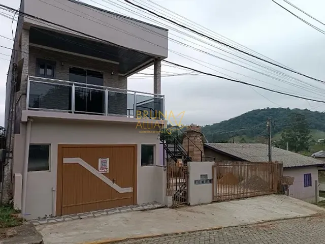 Apartamento 2 quartos e 2 banheiros, para alugar, no bairro Centro em Nova Hartz