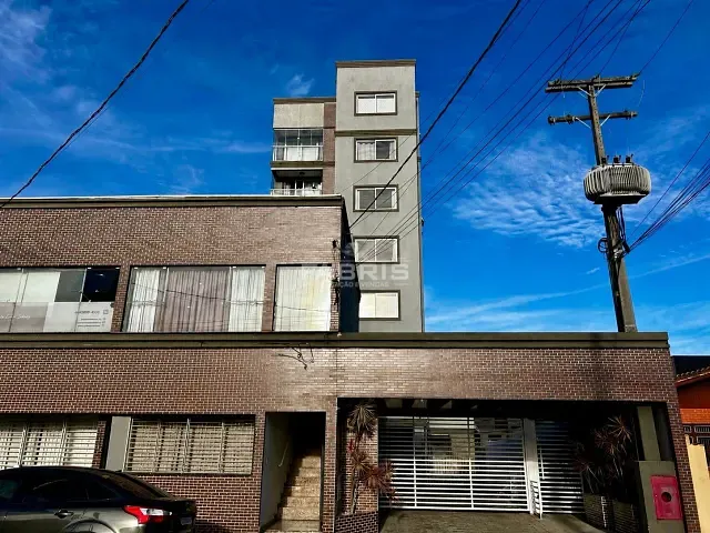 Apartamento 3 quartos e 2 banheiros, para alugar, no bairro Centro em Campo Largo