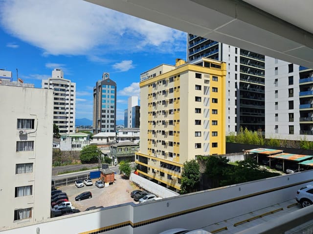 Apartamento com 102m² 2 quartos e 2 banheiros, à venda, no bairro Centro em Florianópolis