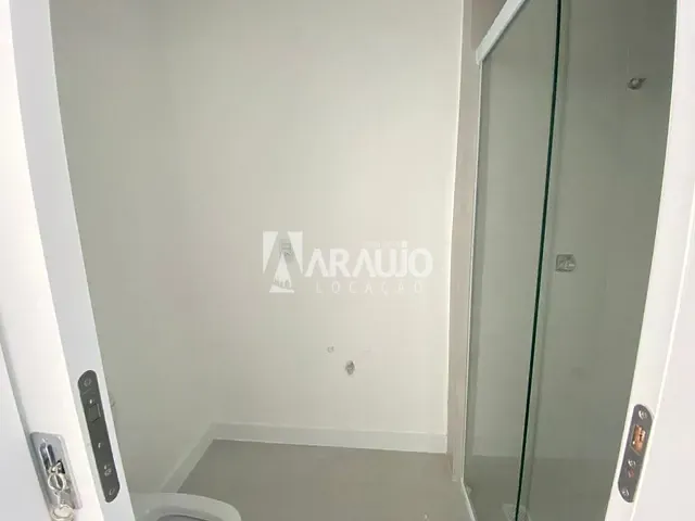 Apartamento 2 quartos e 2 banheiros, para alugar, no bairro São Vicente em Itajaí